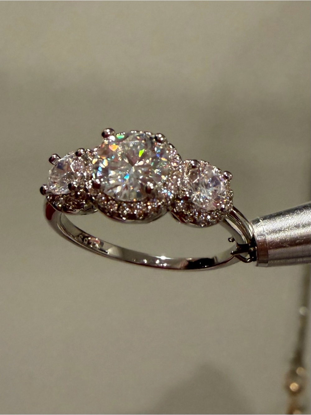 NWT Classic Three-Stone GRA MOISSANITE s925 Sterling Silver Size 9 - Picture 6 of 9